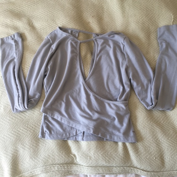 Fabletics Tops - Fabletics long sleeve crop top